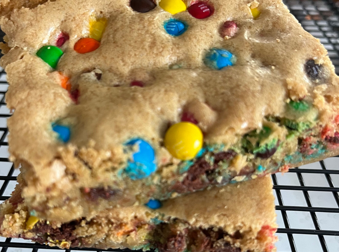 M&M Chocolate Chip Cookie Bar